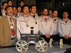 月面探査車:来年発進 チーム「ハクト」、日本唯一の挑戦