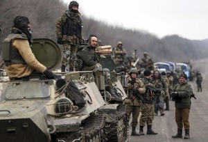ウクライナ政府軍、重火器撤収開始を発表