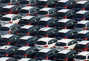 新車販売、４年ぶり減＝「軽」初の４割超え—１４年度