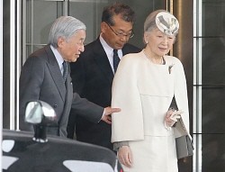 皇室:両陛下、慰霊の旅 戦後７０年、パラオへ出発