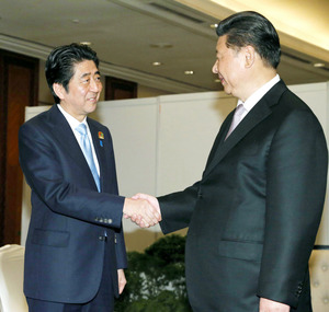 国旗、最側近同席なく＝安倍首相と会談、他国と差－中国党機関紙