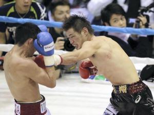 長谷川穂積、１年ぶり復帰戦で判定勝ち「まさか勝てるとは」