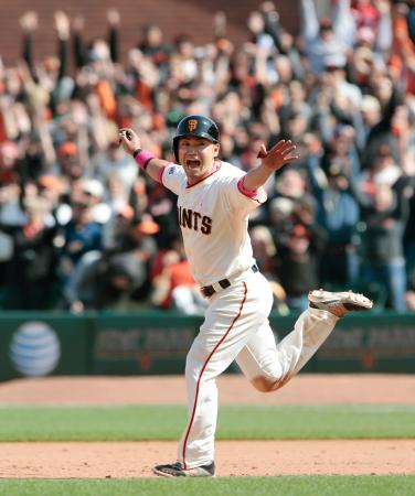 田沢は１回２／３を無失点