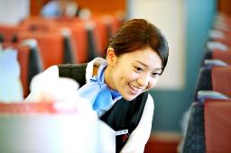 大島優子、無防備な姿に「大丈夫？」 主演映画『ロマンス』予告映像公開