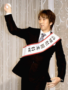 球児、四国ＩＬの高知入り びっくり！虎蹴った