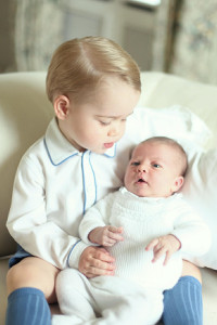 王女と王子のロイヤル・ツーショット キャサリン妃が撮影