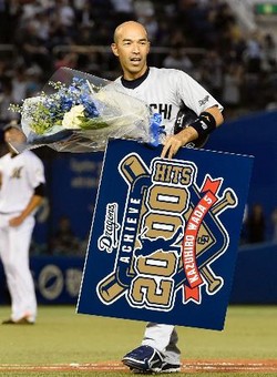 中日・和田、史上最年長記録で２０００安打達成！