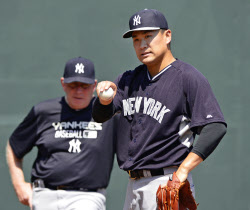 田中、交流戦控え打撃練習＝米大リーグ