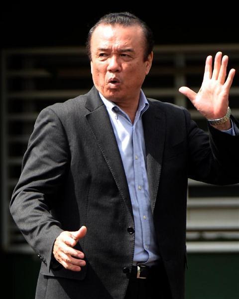 阪急阪神ＨＤ株主総会、株主から岡田彰布氏の再登板を求める意見も