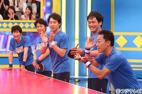 SMAP vs TEAM NACS、人気者5人組同士で卓球対決