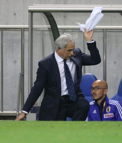 ハリル監督「私のサッカー人生でこのような状態に陥ったことはない」