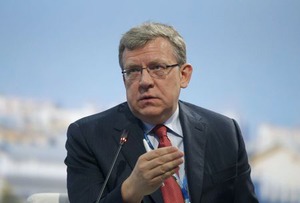 クドリン元財務相、ロシア経済フォーラムで大統領選前倒しを提言