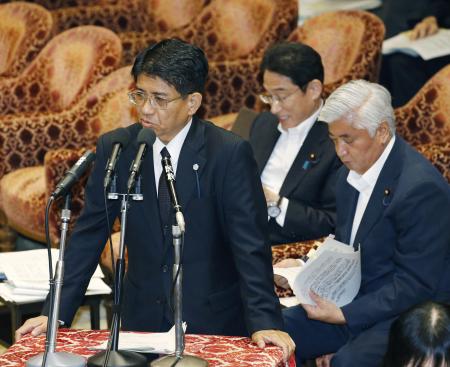 内閣法制局長官「個別的自衛権で対処も」 米艦防衛巡り