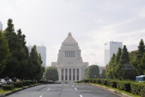 民主、報道圧力で首相追及 特別委が集中審議
