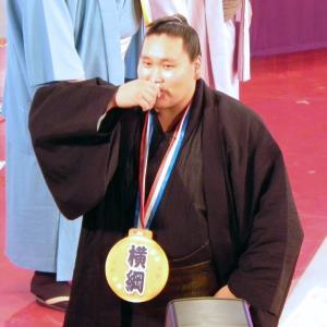 新大関・照ノ富士、初日は碧山…鶴竜は逸ノ城と