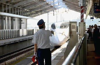 新幹線新玉名駅ホームを無人化へ