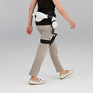 ホンダ 歩行支援ロボット開発