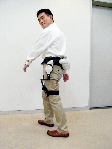 介護サポートに商機 歩行訓練「ＡＳＩＭＯ式」 ホンダ、病院向けにリース機器