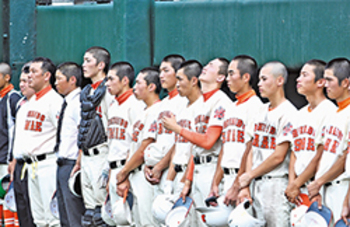 駒大苫小牧、延長１３回の末に敗退 南北海道準々決勝