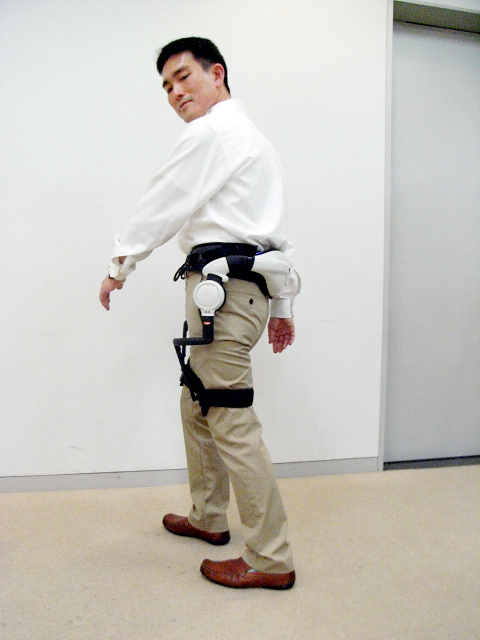 ホンダ、歩行補助機器を11月に発売