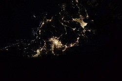 ＩＳＳの油井さん：列島夜景をツイッターに投稿