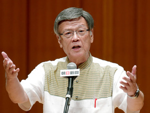 埋め立て審査「不十分」、第三者委報告書を公開 2015年07月29日 22時04分