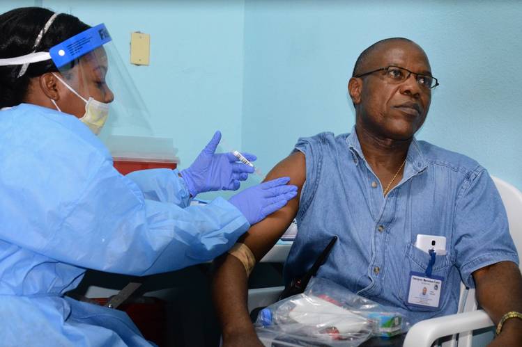 エボラ予防、初ワクチン 高い有効性確認