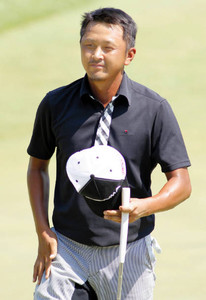 松山、通算５アンダーで２４位に後退…全米プロ