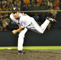 ライアン小川、１０勝で燕が０差２位！巨人倒して首位トラえた