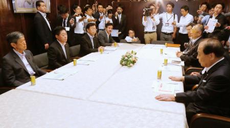 ３野党が安保修正案提出 - 自衛隊派遣に国会関与強化