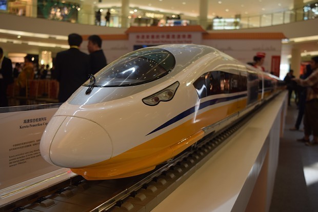 インドネシア高速鉄道：日本と中国の受注競争が過熱 近く最終決定