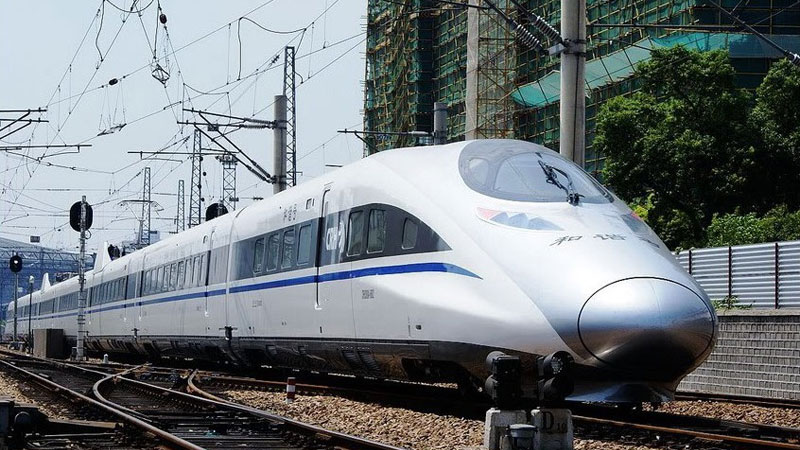 中国案採用か…高速鉄道「白紙」一転、計画続行 2015年09月24日 18時43分