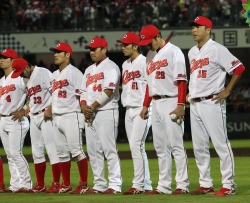 広島黒田「完全燃焼できた」来季去就明言避ける