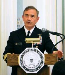 米艦艇の南シナ海派遣検討を示唆 中国「領海」に