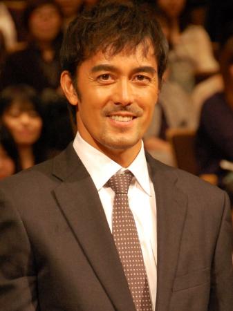 阿部寛「役作りじゃなく」男泣き 『下町ロケット』で感極まる