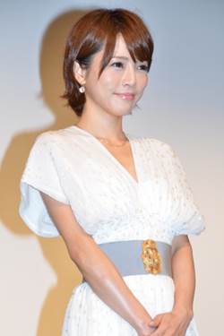 釈由美子、一般男性と結婚 - 心配していた亡き父も「天国でようやく安心」