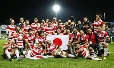 もっと研究して…笑顔で「五郎丸ポーズ」の指南も