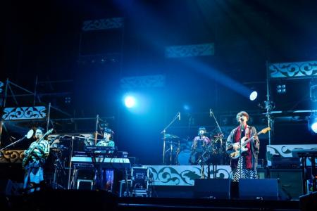 ゲスの極み乙女。初の横アリで1万2000人熱狂 デビュー作全曲披露のサプライズ