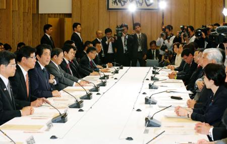 「これから半年が重要」＝復興推進会議で—安倍首相