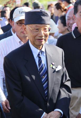 山梨で大村智さんを祝う会 地元住民５００人が歓声