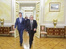 ロシア：シリア主導権狙う アサド氏電撃訪問 空爆を正当化 米欧けん制、政治決着有利に