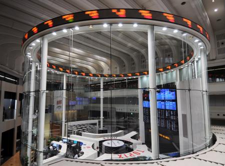 東京市場、円安・株高進む…ＥＣＢ追加緩和期待 2015年10月23日 21時10分