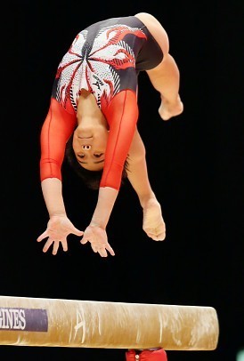 日本女子２班終え首位 繰り上げ村上茉愛が高得点