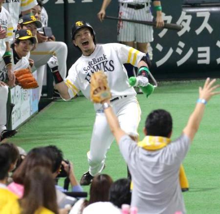 骨折内川の分も…ソフトＢ４点先勝！