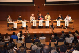 安保法廃止求め大学生、学者がシンポ 「憲法の危機を越えよう」