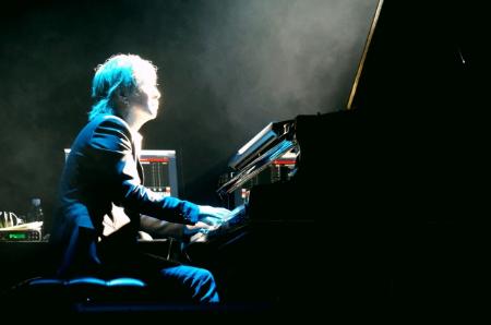 小室哲哉が15年ぶり上海公演 音楽芸術向上貢献で表彰も