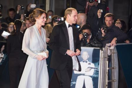ウィリアム王子＆キャサリン妃、『007』英国プレミアに登場