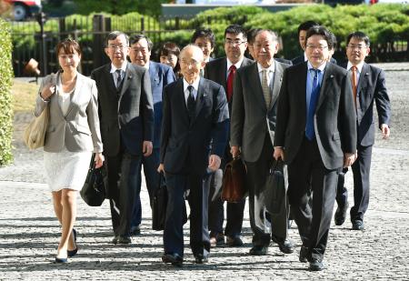 １票の格差：昨年衆院選、最大２．１３倍 最高裁、年内にも統一判断 弁論始まる