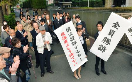 原爆症、17人全員を認定 東京地裁 国の却下取り消し