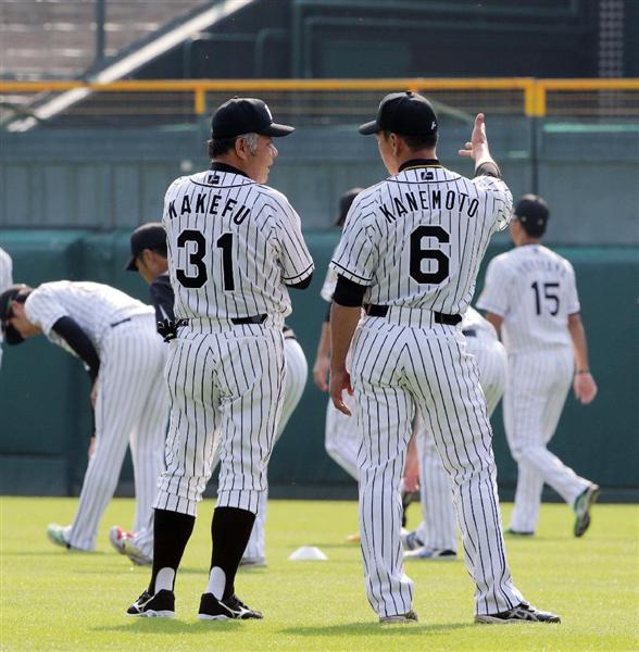 甲子園に３１が帰ってきた 掛布２軍監督がユニホームお披露目